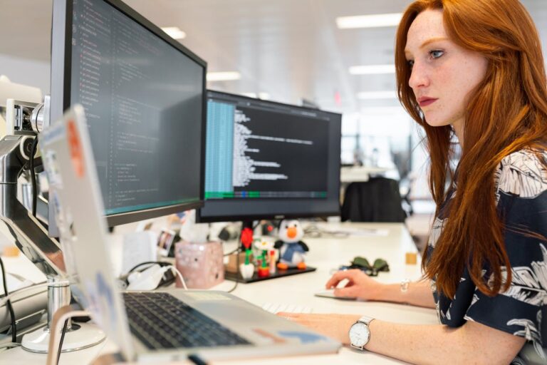 Wie eine Softwareentwicklung Agentur Ihre Geschäftsprozesse optimieren kann