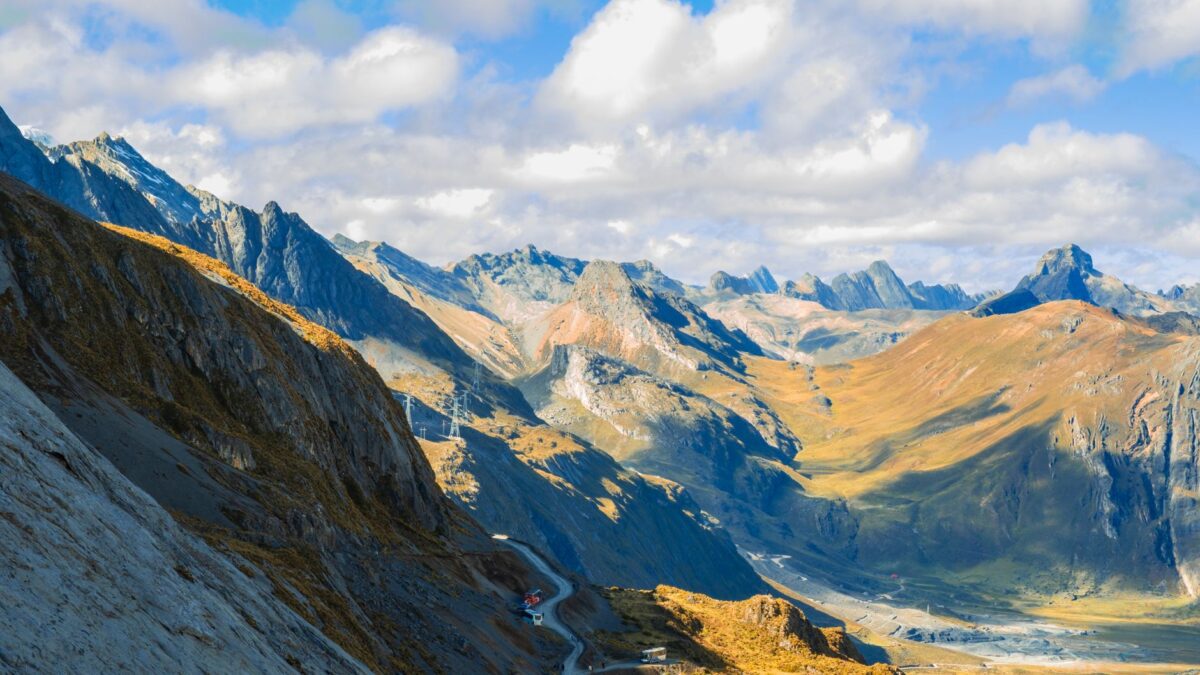 Panoramastrasse durch die Schweizer Alpen